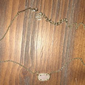 Kendra Scott necklace